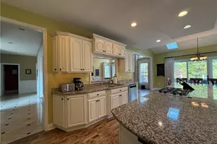 227 Edelweiss Dr, Pittsburgh, PA 15090 - Photo 17