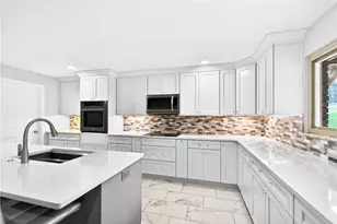 1443 Stoltz Rd, Bethel Park, PA 15102 - Photo 3