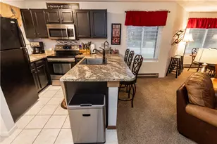 5008 Summit Dr, Hidden Valley, PA 15502 - Photo 5