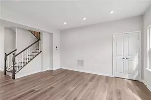 414 Nolan Cir, Cranberry Township, PA 16066 - Photo 15