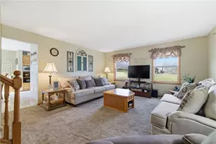 412 Emily Ln, McDonald, PA 15057 - Photo 9