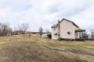 2814 W Crawford Ave, Dunbar Township, PA 15425 - Photo 3