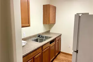 321 Grove City Rd, Slippery Rock, PA 16057 - Photo 9