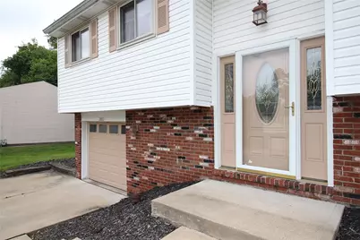 2883 Amy Drive, South Park, PA 15129 - Photo 3