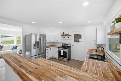 1049 Biscayne Dr, Hermitage, PA 16148 - Photo 11