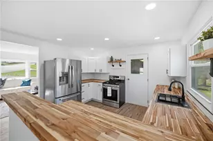 1049 Biscayne Dr, Hermitage, PA 16148 - Photo 11