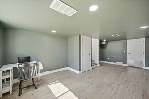 1049 Biscayne Dr, Hermitage, PA 16148 - Photo 13