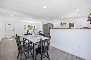 1049 Biscayne Dr, Hermitage, PA 16148 - Photo 7