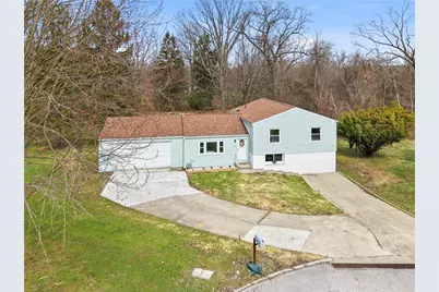 1049 Biscayne Dr, Hermitage, PA 16148 - Photo 1