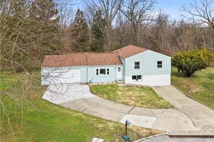 1049 Biscayne Dr, Hermitage, PA 16148 - Photo 1