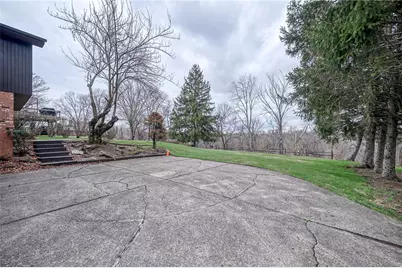 1624 Citation Dr, South Park, PA 15129 - Photo 39
