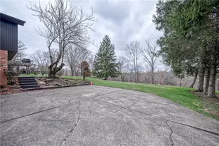 1624 Citation Dr, South Park, PA 15129 - Photo 39