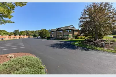 2857 Oxford Boulevard, Hampton, PA 15101 - Photo 9