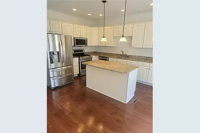 523 E Vanderbilt Drive, Adams Township, PA 16046 - Photo 9