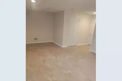 523 E Vanderbilt Drive, Adams Township, PA 16046 - Photo 17