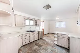 6576 Library Rd, South Park, PA 15129 - Photo 9