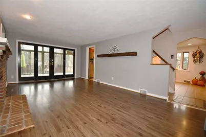 110 Thames Pl, Pittsburgh, PA 15241 - Photo 5