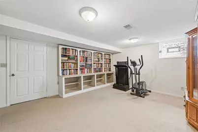 1824 Washington Rd, Washington Township, PA 15613 - Photo 23