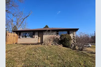 900 Sycamore St, Washington, PA 15301 - Photo 1