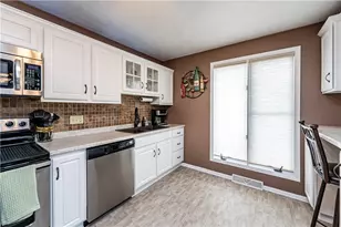 501 Casa Vita Dr, Hempfield Township, PA 15601 - Photo 15