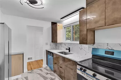 446 Amherst Ave, Moon/Crescent Twp, PA 15108 - Photo 3