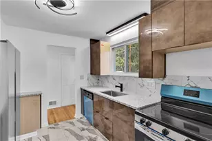 446 Amherst Ave, Moon/Crescent Twp, PA 15108 - Photo 3