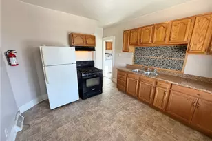 433 New York Ave, Rochester, PA 15074 - Photo 7