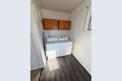 433 New York Ave #Front, Rochester, PA 15074 - Photo 9