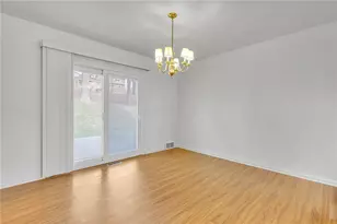 111 Roosevelt Dr, Center Township, PA 15061 - Photo 7