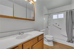111 Roosevelt Dr, Center Township, PA 15061 - Photo 21