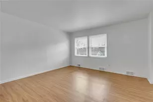 111 Roosevelt Dr, Center Township, PA 15061 - Photo 15