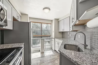 105 Laurel Ct, Ross Twp, PA 15202 - Photo 9