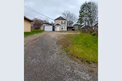 244 N Main St, Houston, PA 15342 - Photo 3