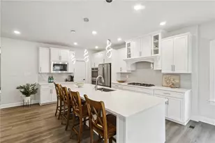 320 Crest Ln, Adams Township, PA 16046 - Photo 9