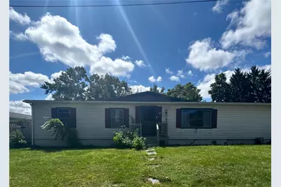 207 E 4th Ave, Latrobe, PA 15650 - Photo 1