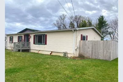 207 E 4th Ave, Latrobe, PA 15650 - Photo 1