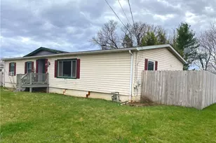 207 E 4th Ave, Latrobe, PA 15650 - Photo 1