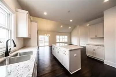 1056 Lakeside Drive, McDonald, PA 15057 - Photo 11