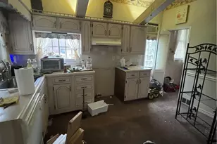 839 Larimer Ave, Wilkins Township, PA 15145 - Photo 9