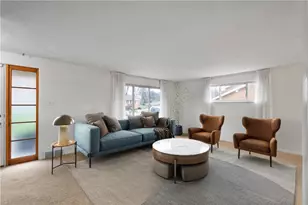 2339 Lambeth Dr, Pittsburgh, PA 15241 - Photo 5