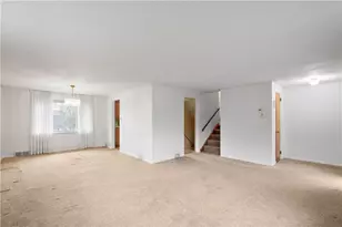 2339 Lambeth Dr, Pittsburgh, PA 15241 - Photo 9