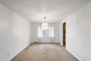 2339 Lambeth Dr, Pittsburgh, PA 15241 - Photo 11