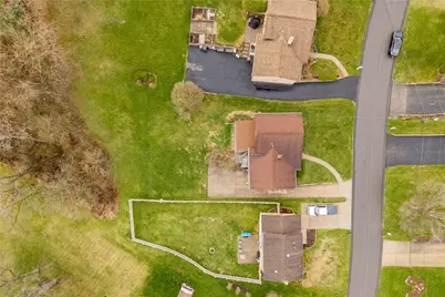 2339 Lambeth Dr, Pittsburgh, PA 15241 - Photo 37