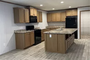 1340 Hilltop Dr, Robinson Twp, PA 15019 - Photo 5