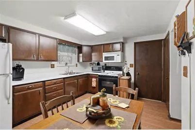 950 Elizabeth St, Liberty Boro, PA 15133 - Photo 17