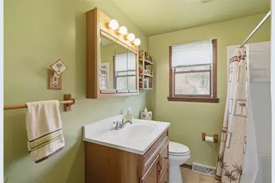 950 Elizabeth St, Liberty Boro, PA 15133 - Photo 27