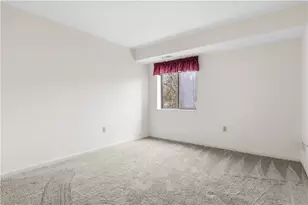 1500 Cochran Rd, Scott Township, PA 15243 - Photo 17