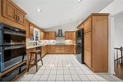 4948 Simmons Cir, Export, PA 15632 - Photo 11