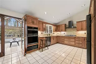 4948 Simmons Cir, Export, PA 15632 - Photo 9