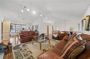 4948 Simmons Cir, Export, PA 15632 - Photo 5